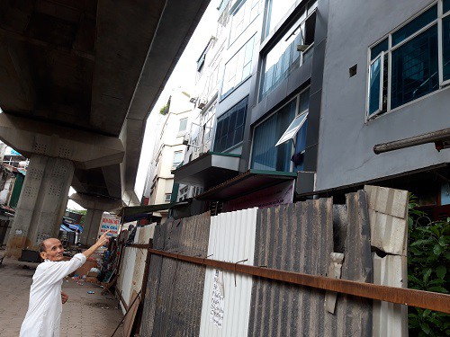 Hà Nội chạy thử tàu trên cao: Các hộ dân sống cách đường tàu 1 mét nói gì?