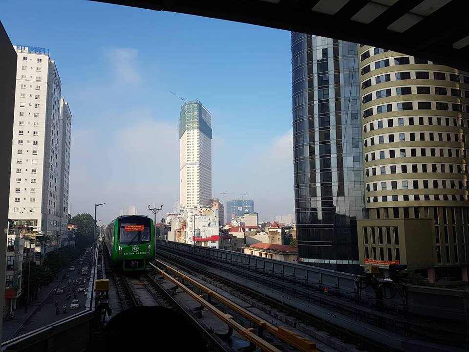 Đường sắt Cát Linh-Hà Đông chính thức chạy thử 5 tàu