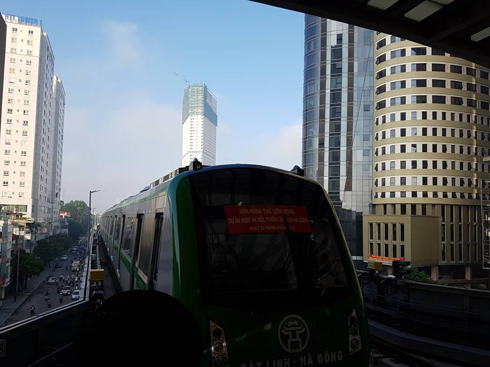 Đường sắt Cát Linh-Hà Đông chính thức chạy thử 5 tàu