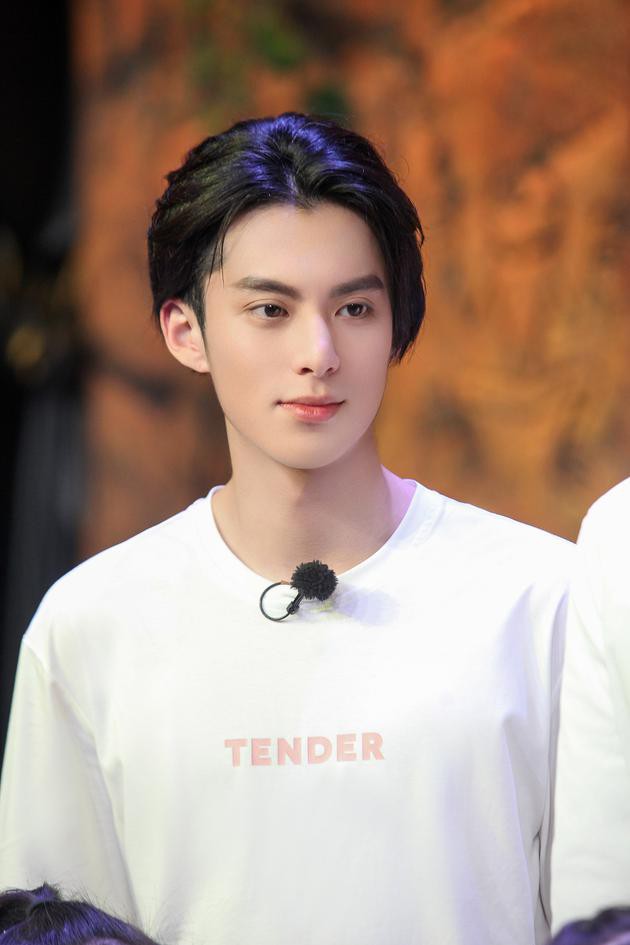 Lộ bảng phân vai Hoàn Châu Cách Cách phiên bản mới?