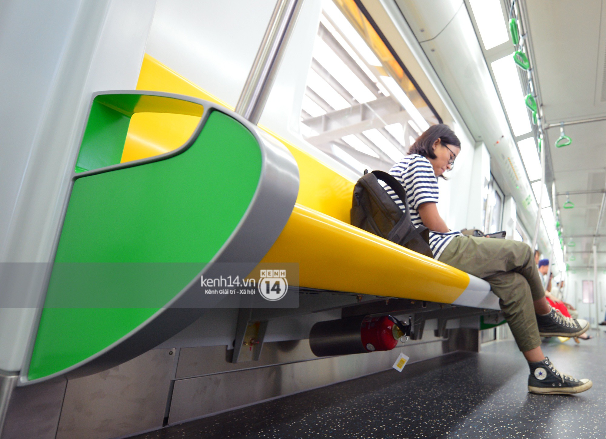 Ảnh: Trải nghiệm bên trong đoàn tàu đường sắt trên cao Cát Linh - Hà Đông ngày chính thức chạy thử