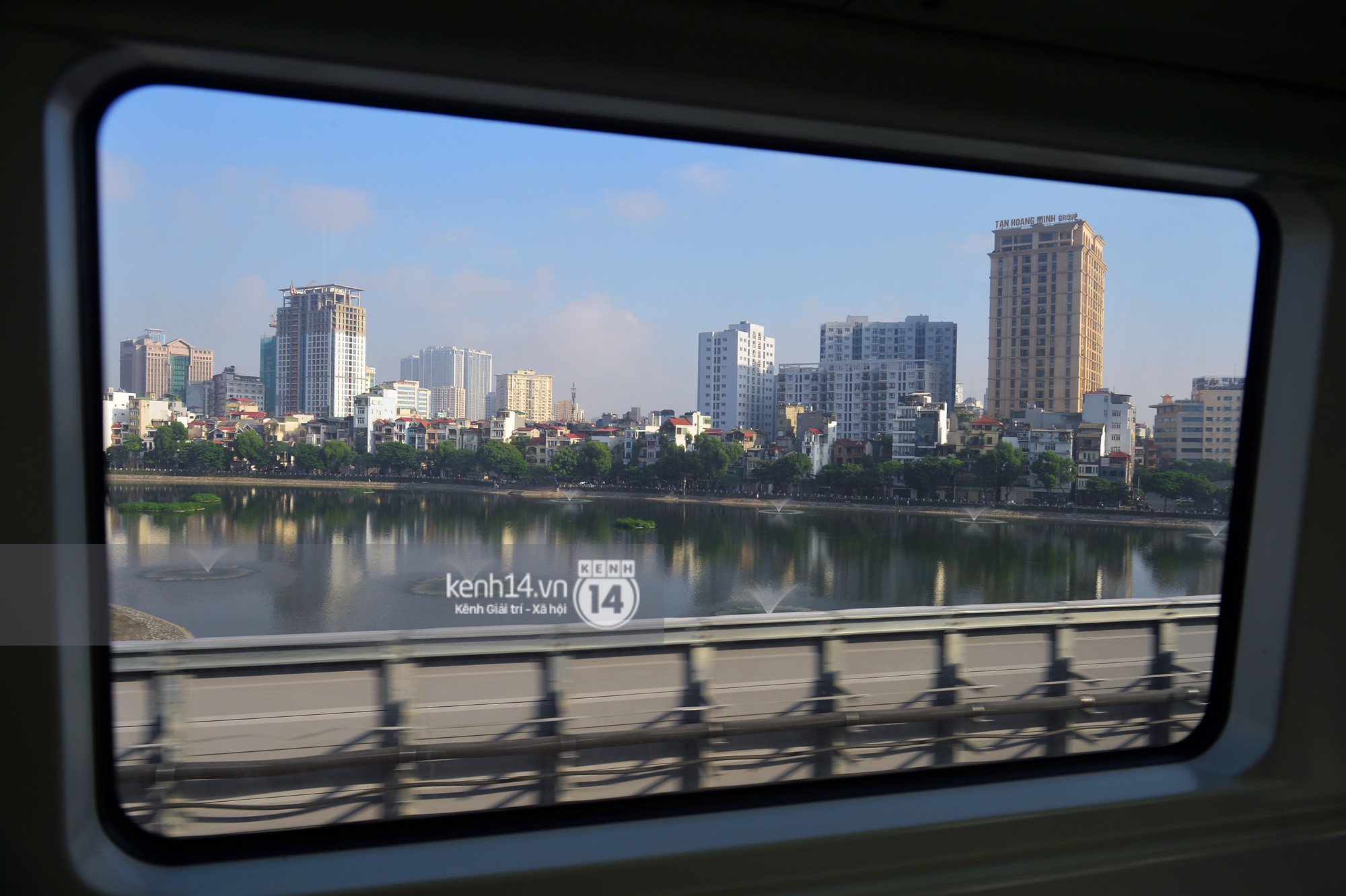 Ảnh: Trải nghiệm bên trong đoàn tàu đường sắt trên cao Cát Linh - Hà Đông ngày chính thức chạy thử