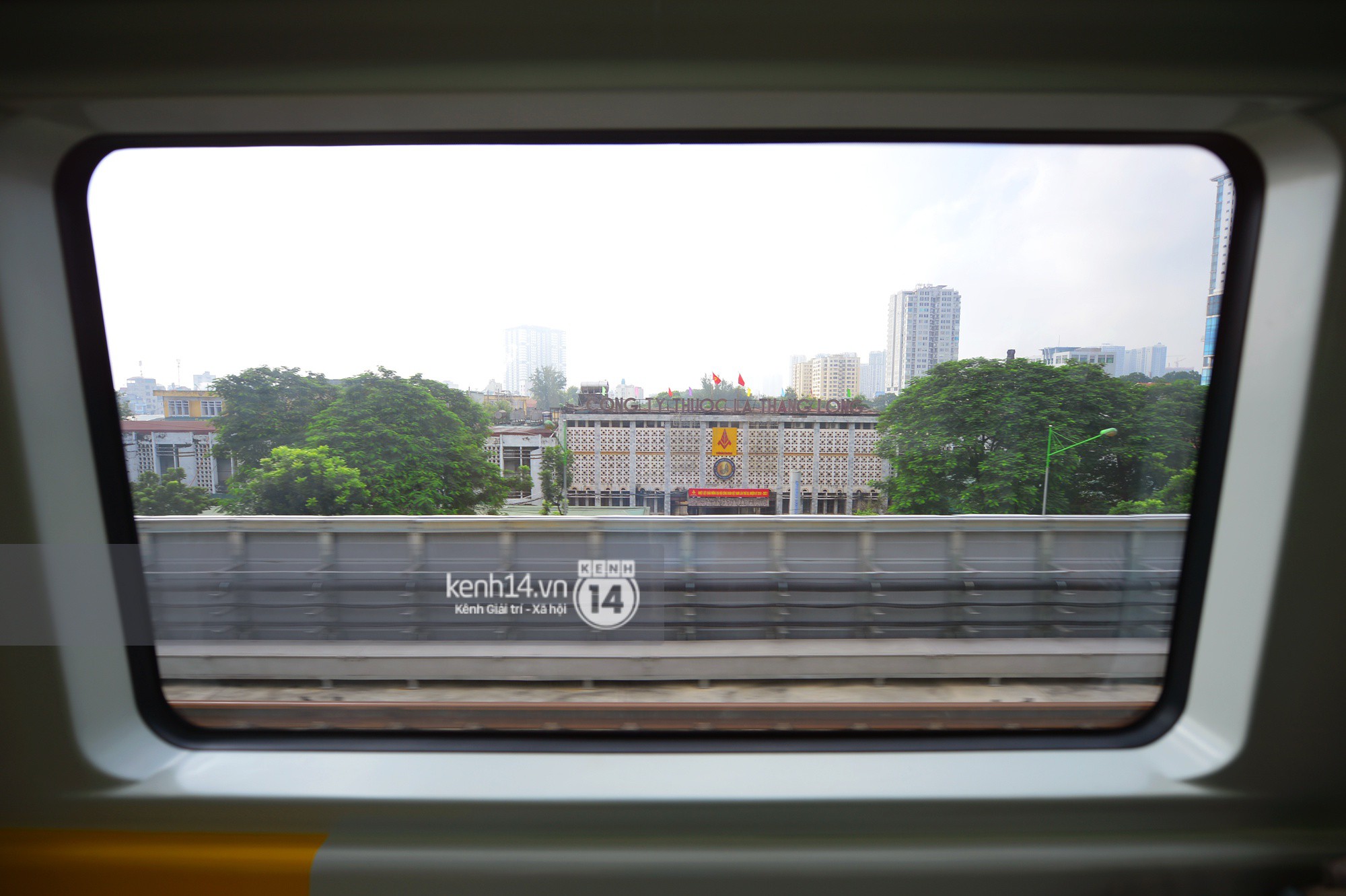 Ảnh: Trải nghiệm bên trong đoàn tàu đường sắt trên cao Cát Linh - Hà Đông ngày chính thức chạy thử