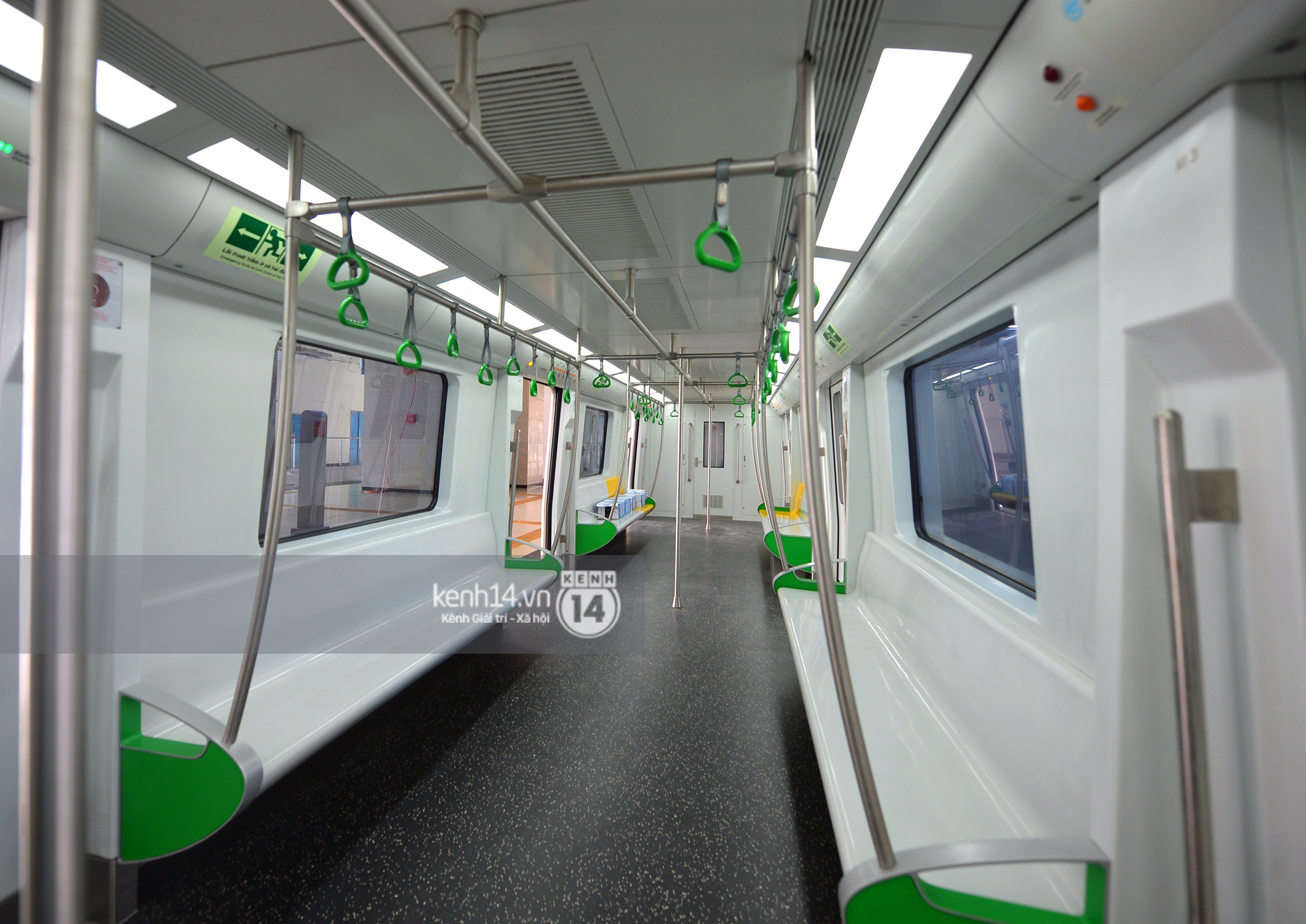 Ảnh: Trải nghiệm bên trong đoàn tàu đường sắt trên cao Cát Linh - Hà Đông ngày chính thức chạy thử