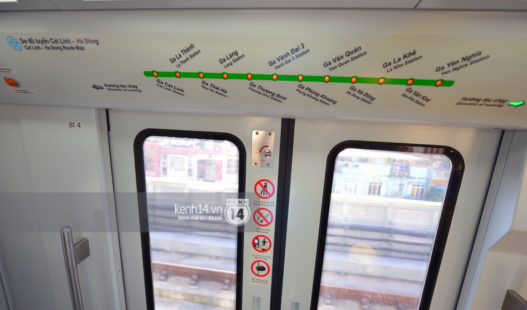 Ảnh: Trải nghiệm bên trong đoàn tàu đường sắt trên cao Cát Linh - Hà Đông ngày chính thức chạy thử