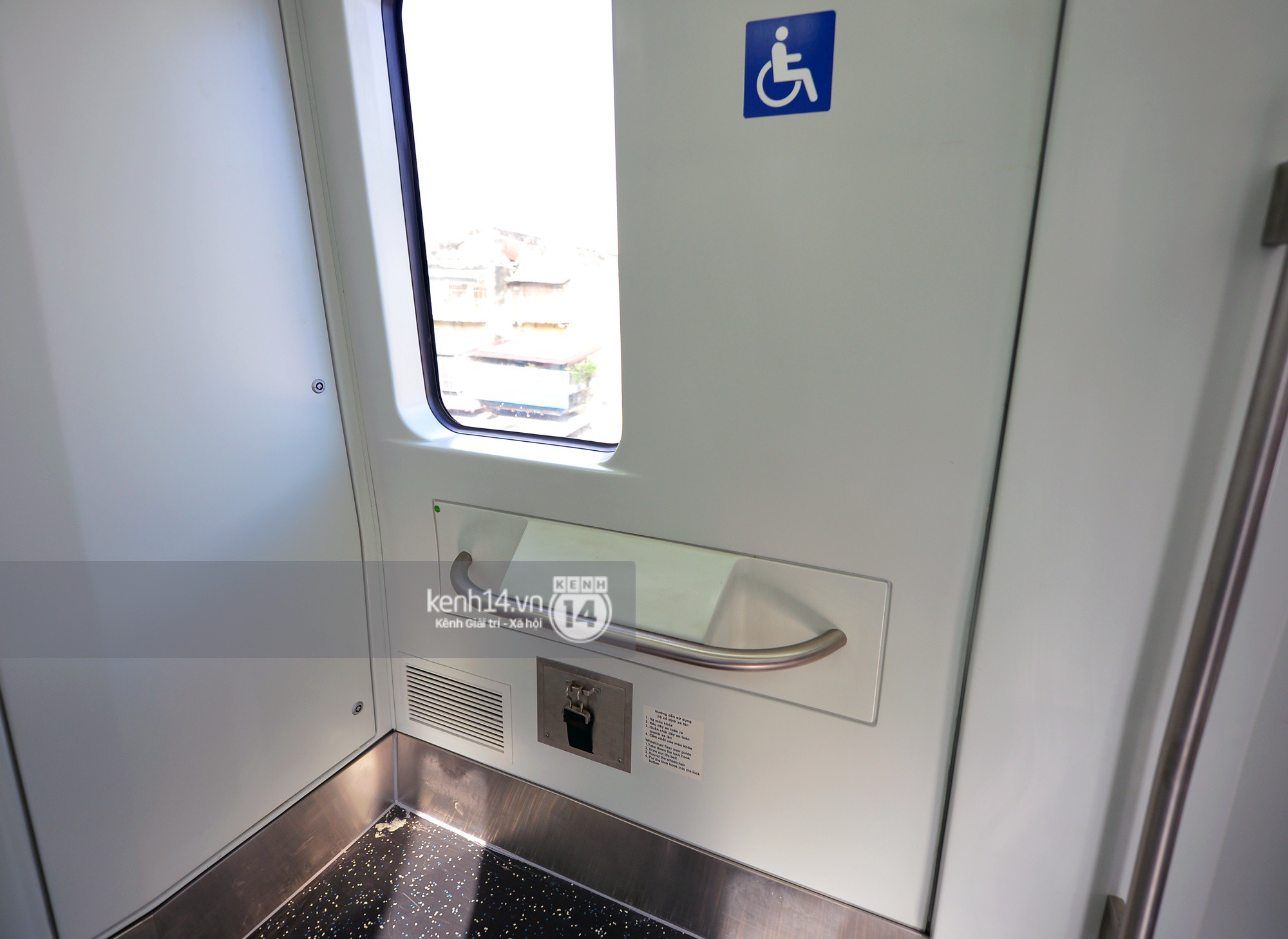 Ảnh: Trải nghiệm bên trong đoàn tàu đường sắt trên cao Cát Linh - Hà Đông ngày chính thức chạy thử