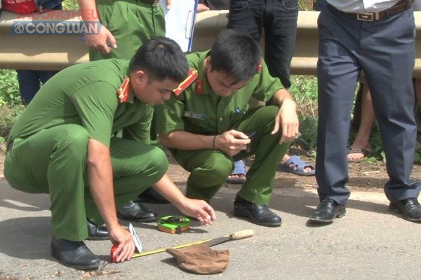 Kon Tum: Bắt nghi phạm chém chết thanh niên đi xe máy