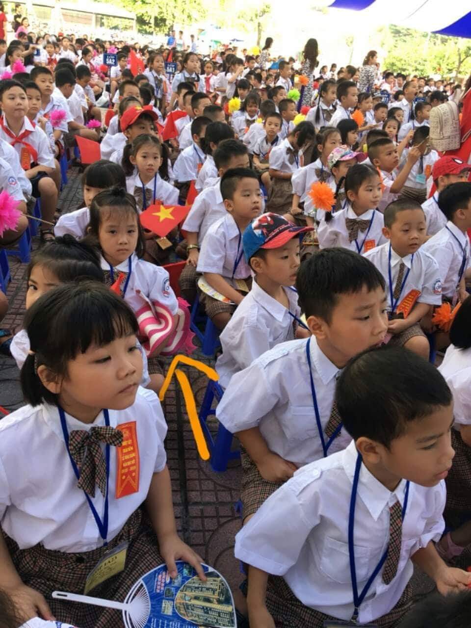 Quá tải, phải học luân phiên