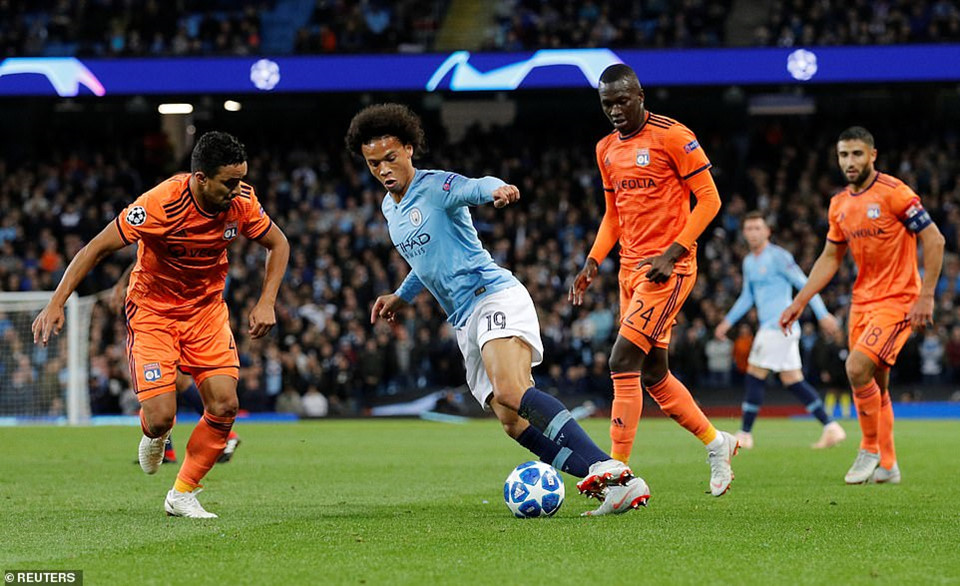 Man City chịu trận thua đáng xấu hổ khi ra quân tại Champions League