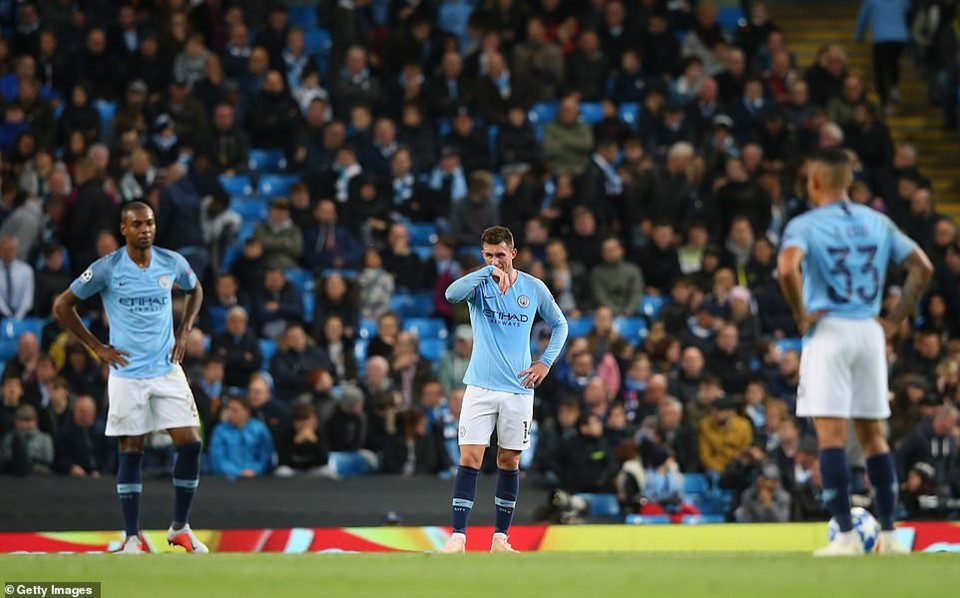 Man City chịu trận thua đáng xấu hổ khi ra quân tại Champions League