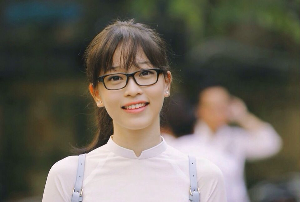 Bùi Phương Nga: Từ cô bé có mái tóc cụt lủn đến nàng á hậu 1 Việt Nam