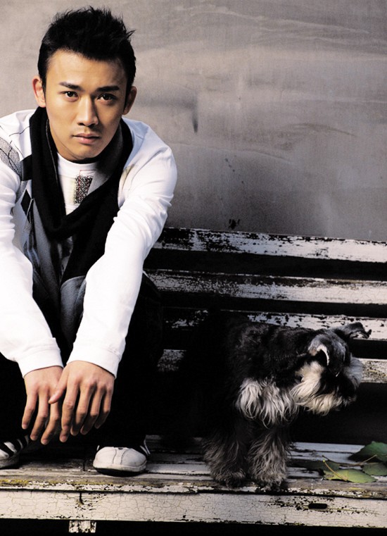 Ba Càn Long đình đám Cbiz: Hoắc Kiến Hoa, Trương Thiết Lâm dính scandal tình ái, riêng Nhiếp Viễn đánh người đến nhập viện