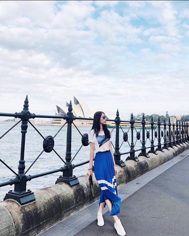 Những Hoa hậu chịu chơi của Vbiz: Mua hàng hiệu theo lố, đi du lịch sang chảnh ở khách sạn hàng chục triệu đồng/đêm