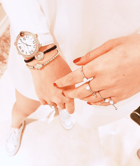 Những Hoa hậu chịu chơi của Vbiz: Mua hàng hiệu theo lố, đi du lịch sang chảnh ở khách sạn hàng chục triệu đồng/đêm