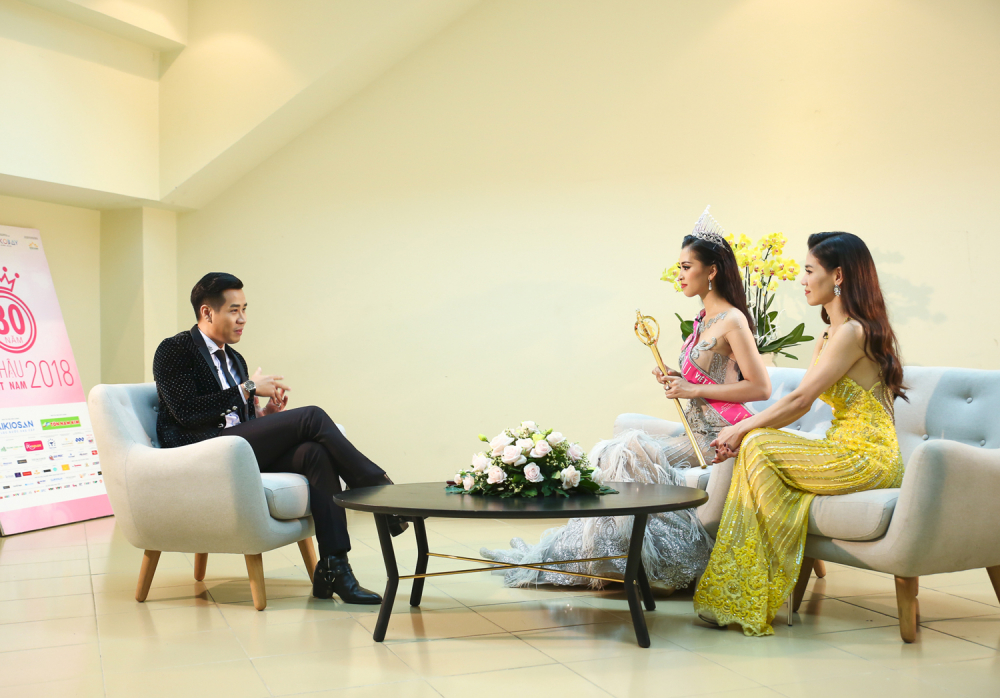 Tân Hoa hậu khẳng định: Chưa có người yêu! Tân Hoa hậu khẳng định: Chưa có người yêu!