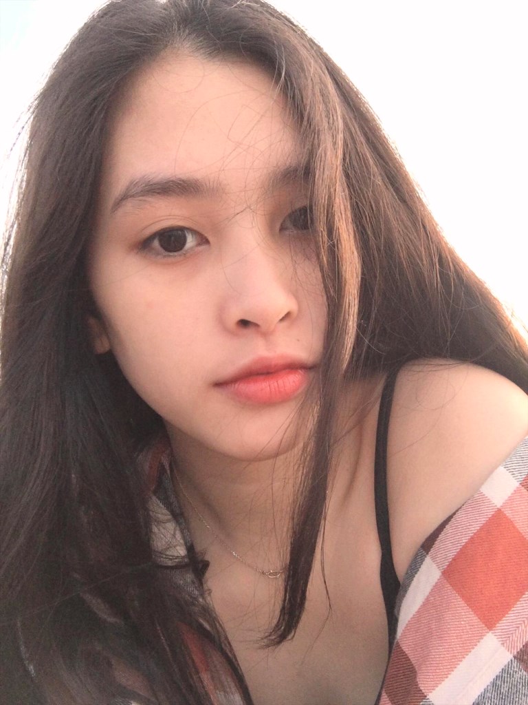 Nhan sắc đời thường của tân Hoa hậu 18 tuổi Nhan sắc đời thường của tân Hoa hậu 18 tuổi