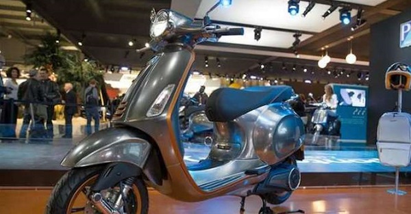 Xe máy điện Vespa Elettrica sẽ được bán ngay cuối tháng 10