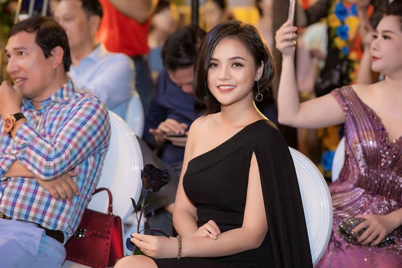 Bị tát liên tục, My sói vẫn tình tứ bên Cảnh soái ca