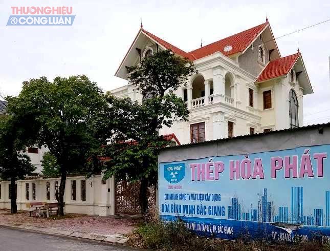 Choáng ngợp với khu biệt thự bề thế được cho là của nhiều quan chức tỉnh Bắc Giang