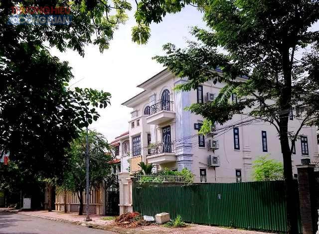 Choáng ngợp với khu biệt thự bề thế được cho là của nhiều quan chức tỉnh Bắc Giang