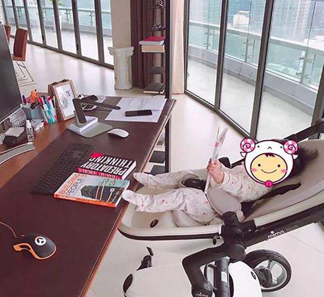 HH Đặng Thu Thảo lần đầu tiết lộ rõ mặt con gái yêu