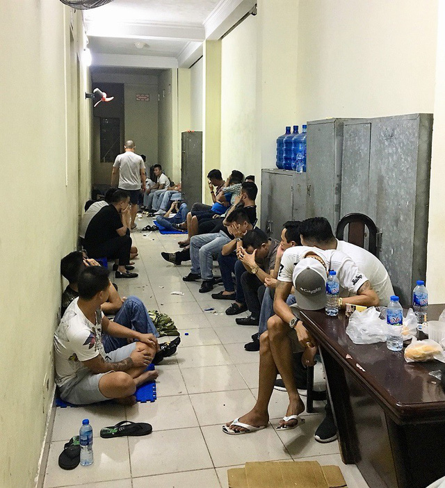 Hải Phòng: Liên tiếp phát hiện hàng chục dân chơi mở tiệc đá trong các quán karaoke