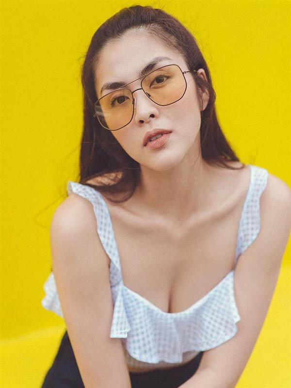 Tăng Thanh Hà đốt mắt người hâm mộ với ảnh gợi cảm, trẻ trung như tuổi đôi mươi dù 2 lần sinh nở