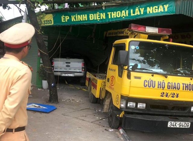 Lộ danh tính tài xế ô tô bán tải đâm 2 thiếu nữ tử vong