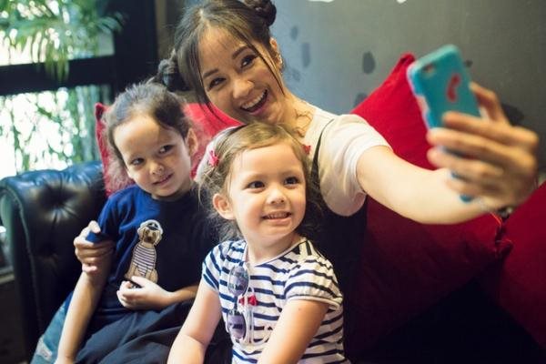 Chạnh lòng trước những tâm sự của Diva Hồng Nhung - người đàn bà tự dặn lòng hãy đi qua đổ vỡ