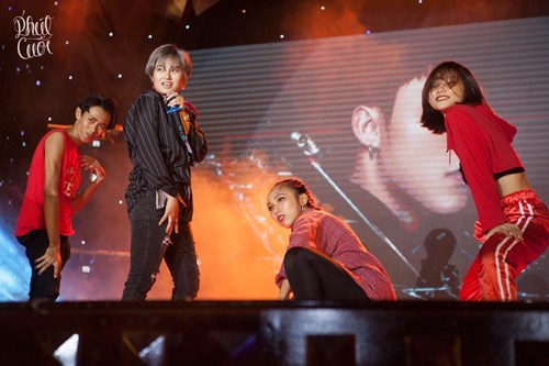 Kể chuyện đội kịch nói của những nhà báo tương lai