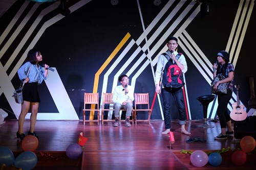 Kể chuyện đội kịch nói của những nhà báo tương lai