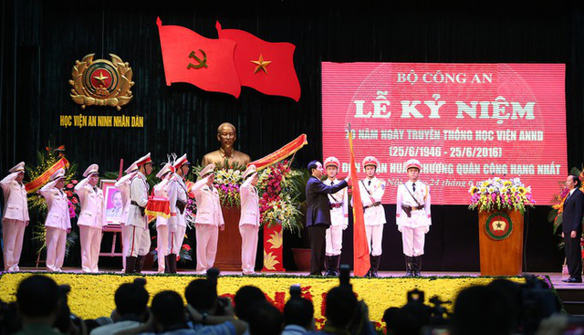 Những hình ảnh bình dị không thể quên của Chủ tịch nước Trần Đại Quang