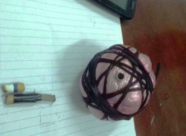 Nghệ An: Tài xế hoảng hốt phát hiện quả mìn tự chế đặt dưới gầm xe