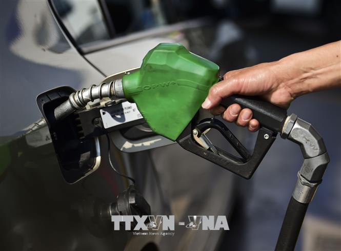 Giá dầu thế giới chứng kiến một tuần đi lên, tăng tới 2,5%