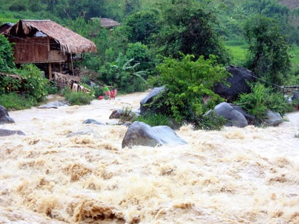 Cảnh báo nguy cơ mưa rất to tại nhiều địa phương