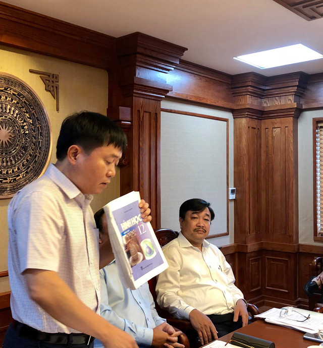 Làm sách giáo khoa mỗi năm lỗ 40 tỷ đồng