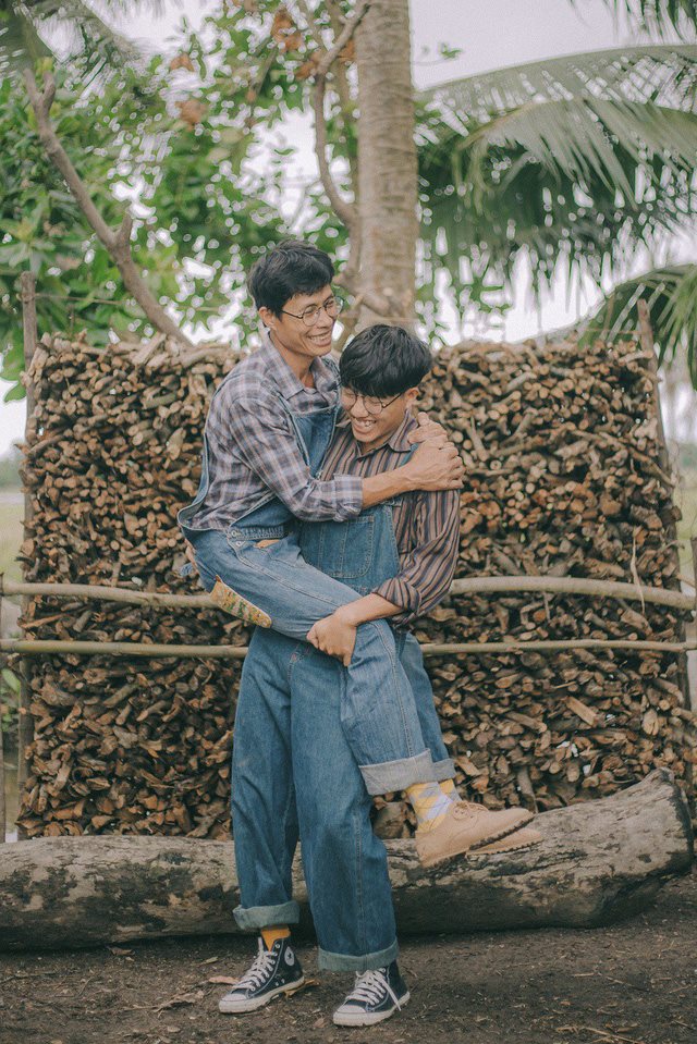 Cộng đồng mạng xuýt xoa về bộ ảnh cha con đẹp như tranh