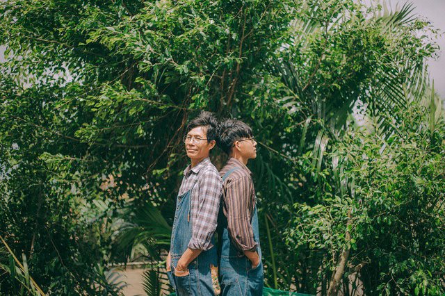 Cộng đồng mạng xuýt xoa về bộ ảnh cha con đẹp như tranh