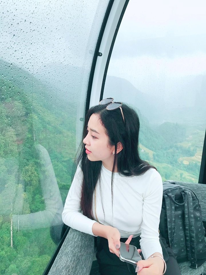 Ngắm nhan sắc xinh như mộng của Á hậu 2 Thuý An