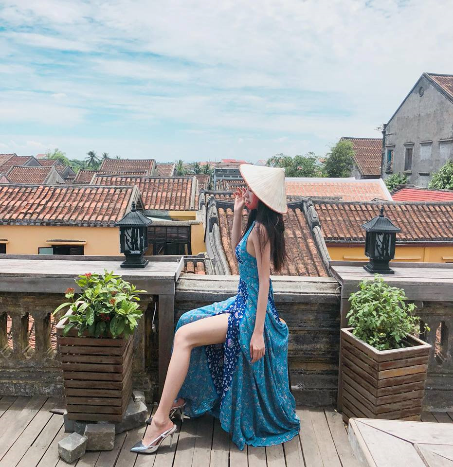 Ngắm nhan sắc xinh như mộng của Á hậu 2 Thuý An