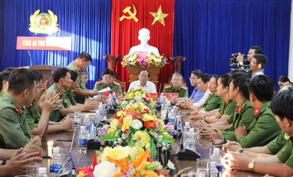 Đánh sập đường dây đánh bạc qua mạng với số tiền khủng