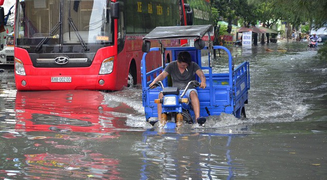 Giải cứu ngập đường Kinh Dương Vương tại TP. HCM bằng máy bơm: Nhà thầu phản ánh nhiều vấn đề không minh bạch
