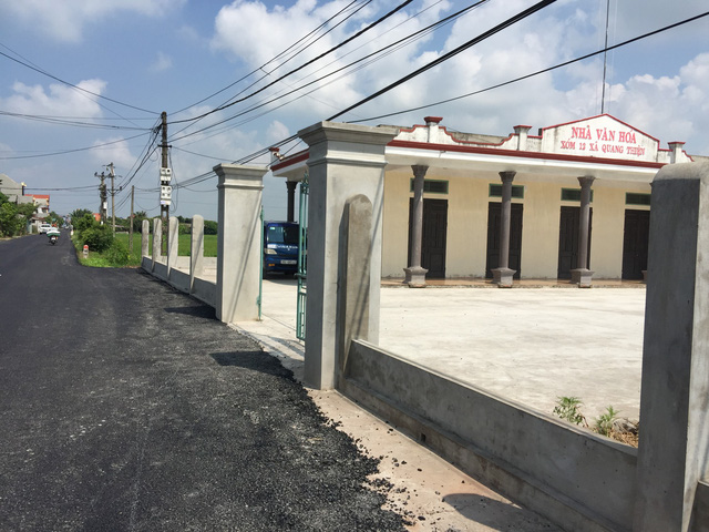 Trong 1 ngày, hoàn thành con đường nhựa dài 2km dẫn đến khu an táng Chủ tịch nước