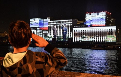 Vòng tròn ánh sáng - Lễ hội ánh sáng lớn nhất thế giới tại Nga