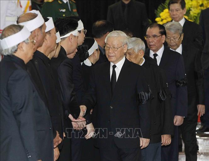 Đoàn BCH Trung ương Đảng viếng Chủ tịch nước Trần Đại Quang