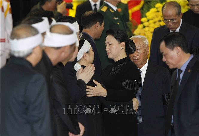 Đoàn BCH Trung ương Đảng viếng Chủ tịch nước Trần Đại Quang