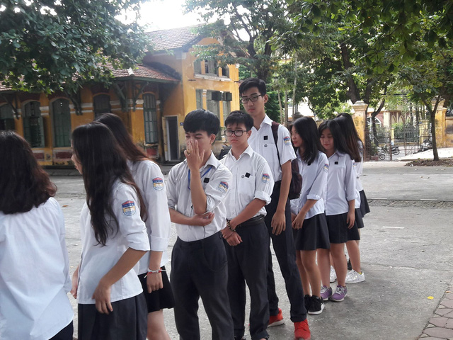 Thầy trò Trường Chu Văn An xúc động vĩnh biệt cố Chủ tịch nước