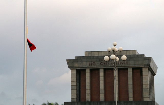 Cả nước treo cờ rủ vĩnh biệt Chủ tịch nước Trần Đại Quang