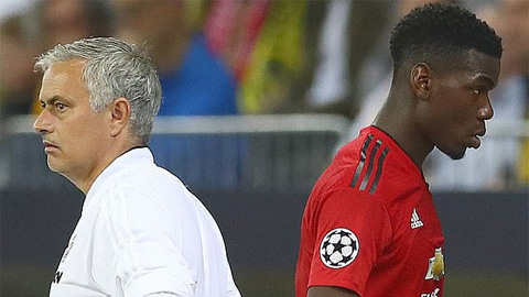 Căng thẳng leo thang, Mourinho tước băng thủ quân của Pogba