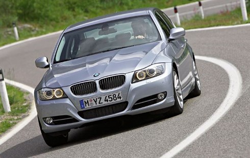 BMW thu hồi hơn 7.800 ô tô lỗi